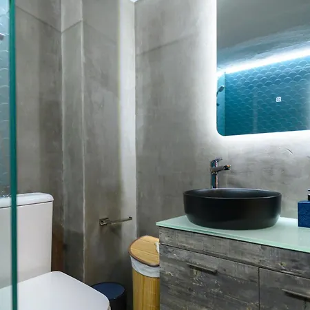 Serenity And 2 Bedroom Luxury In Kalamaria