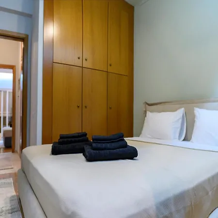 Apartment Serenity And 2 Bedroom Luxury In Kalamaria *