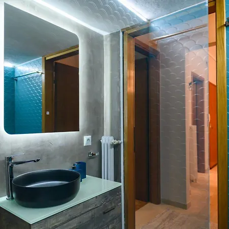 Serenity And 2 Bedroom Luxury In Kalamaria